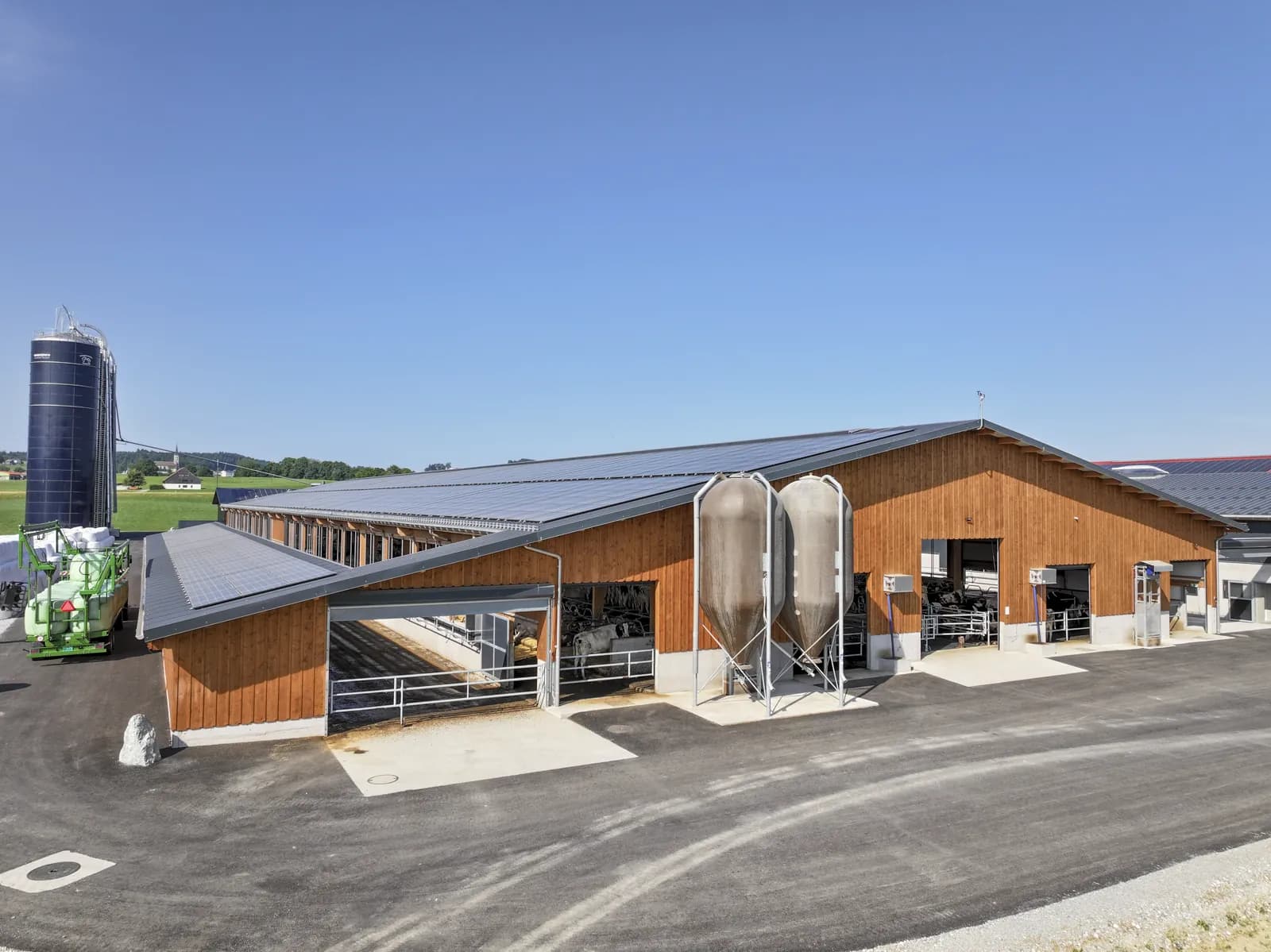 La ferme et ses environs, vue drone