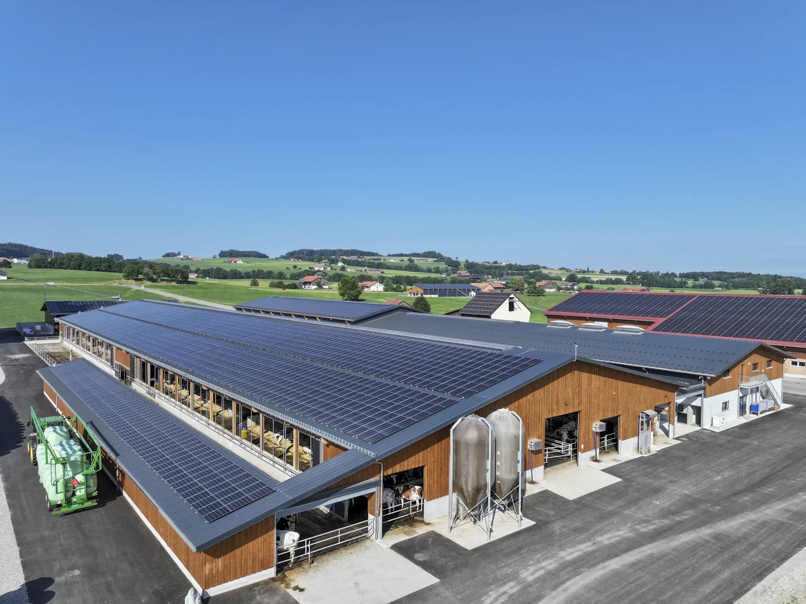 Bâtiments principaux vus du drone