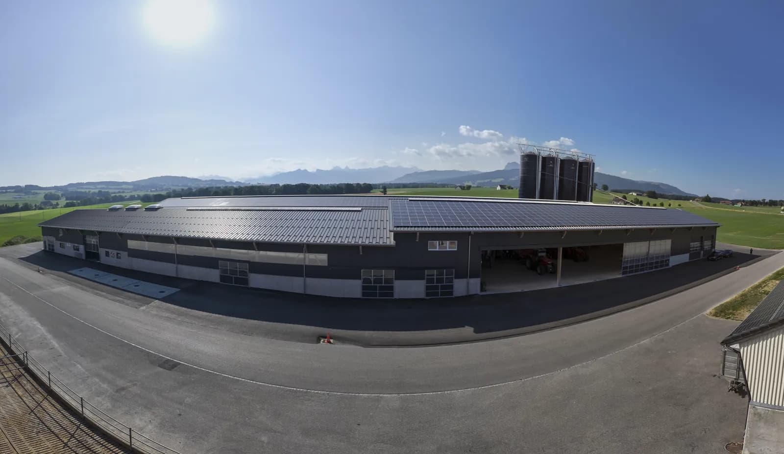 La ferme dans le paysage de Rueyres-Treyfayes